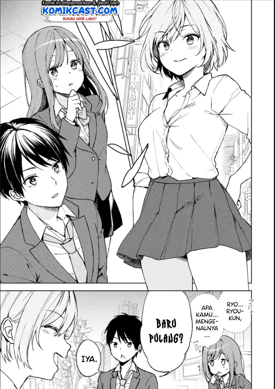 chikan-saresou-ni-natteiru-s-kyuu-bishoujo-wo-tasuketara-tonari-no-seki-no-osanajimi-datta - Chapter: 4